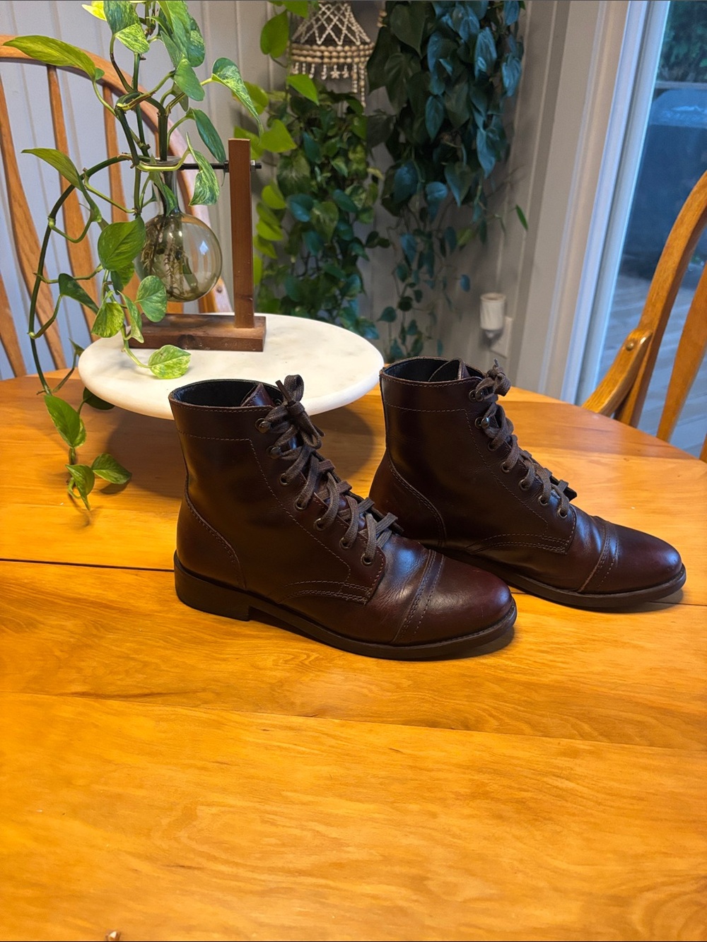 Thursday Boot Company Women's Dark Brown Genuine Leather Lace-Up Boots Size 75